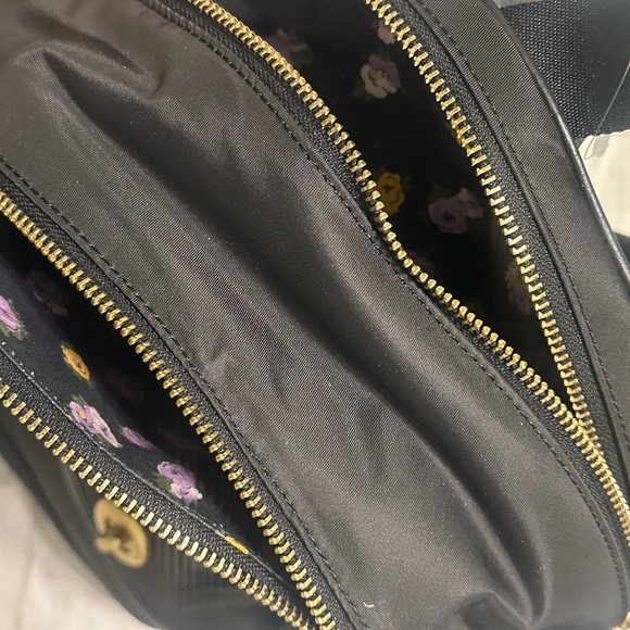 NEW WITH TAG Coach Cargo Carrie with Vintage Rose Print Interior - Picture 4 of 5